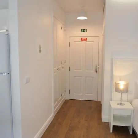 Edificio Charles 103