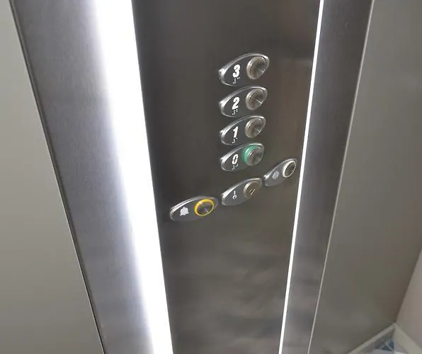 Edificio Charles 103 * Funchal (Madeira)