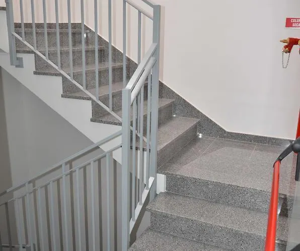 Edificio Charles 103 פונשל