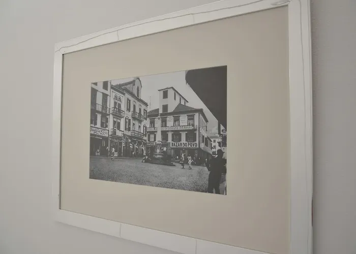 Edificio Charles 103 * פונשל