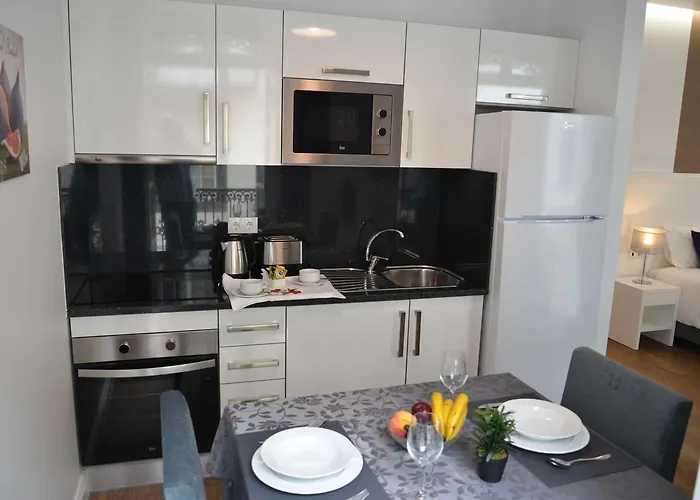 Edificio Charles 103