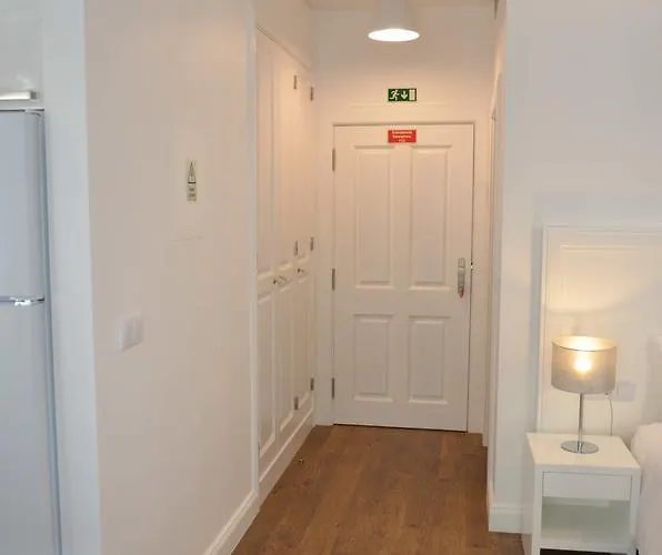 Edificio Charles 103